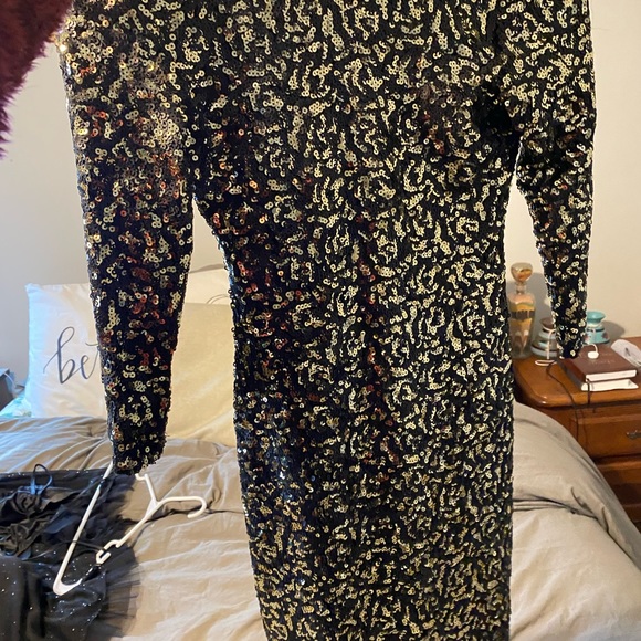 Sequined gold and black dress, size XS - Picture 3 of 3